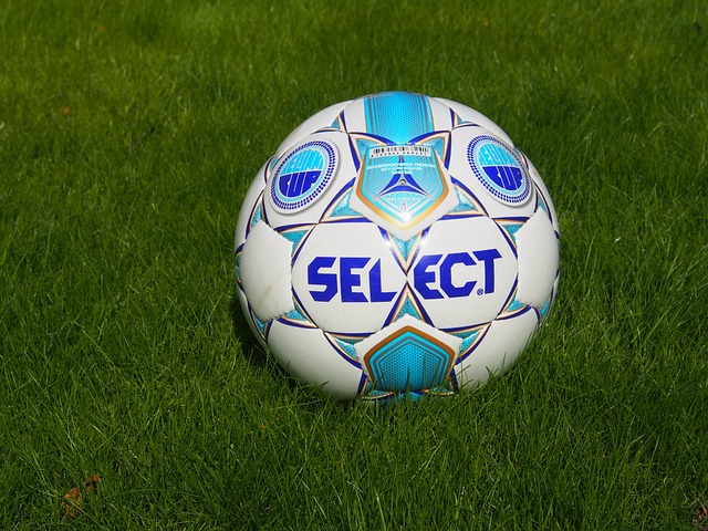 选出一个既 选出一个既